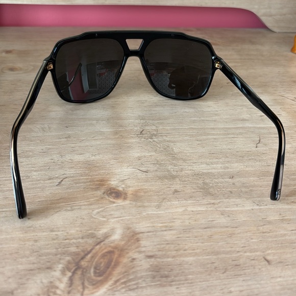 DOLCE & GABBANA SUNGLASSES (Men’s) - Picture 4 of 6